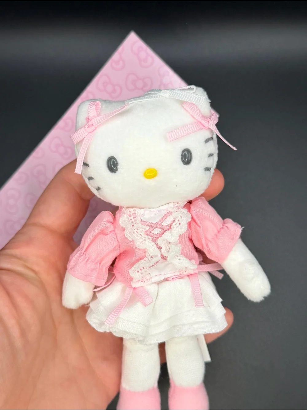 Sanrio The Closet Series Hello Kitty with Lolita outfit keychain/plush bk16